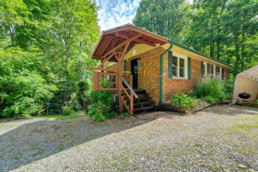 Unique and Artsy Cabin with Mountain Views!